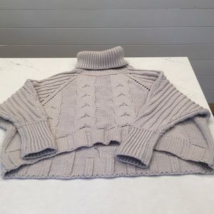 Light gray/tan sweater